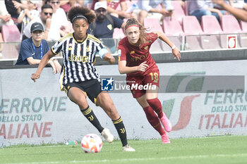2023-06-04 - Linda Sembrant of Juventus FC competes for the ball with Benedetta Glionna of AS Roman during the Italian Cup Final between AS Roma vs Juventus FC at Arechi Stadium - FINAL - JUVENTUS FC VS AS ROMA - WOMEN ITALIAN CUP - SOCCER
