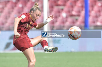 2023-06-04 - Giada Greggi of AS Roma in action during the Italian Cup Final between AS Roma vs Juventus FC at Arechi Stadium - FINAL - JUVENTUS FC VS AS ROMA - WOMEN ITALIAN CUP - SOCCER