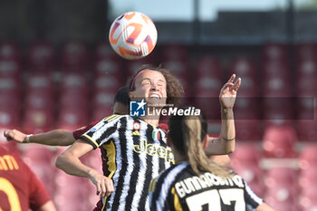 2023-06-04 - Barbara Bonansea of Juventus FC in action during the Italian Cup Final between AS Roma vs Juventus FC at Arechi Stadium - FINAL - JUVENTUS FC VS AS ROMA - WOMEN ITALIAN CUP - SOCCER