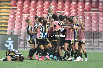 2023-06-04 - the companions celebrate Barbara Bonansea of Juventus FC after the goal scored during the Italian Cup Final between AS Roma vs Juventus FC at Arechi Stadium - FINAL - JUVENTUS FC VS AS ROMA - WOMEN ITALIAN CUP - SOCCER