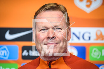 2023-03-23 - Ronald KOEMAN of Netherlands during the press conference of the Netherlands team ahead of the UEFA Euro 2024, European Qualifiers football match between France and Netherlands, on March 23, 2023 at Stade de France in Saint-Denis near Paris, France - FOOTBALL - FRANCE V NETHERLANDS - TRAINING AND PRESS CONFERENCE - UEFA EUROPEAN - SOCCER