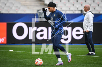 2023-03-23 - Kylian MBAPPE of France during the training of the French team ahead of the UEFA Euro 2024, European Qualifiers football match between France and Netherlands, on March 23, 2023 at Stade de France in Saint-Denis near Paris, France - FOOTBALL - FRANCE V NETHERLANDS - TRAINING AND PRESS CONFERENCE - UEFA EUROPEAN - SOCCER