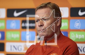 2023-03-23 - Coach of Netherlands Ronald Koeman answers to the media during a press conference ahead of the UEFA Euro 2024, European Qualifiers football match between France and Netherlands, on March 23, 2023 at Stade de France in Saint-Denis near Paris, France - FOOTBALL - FRANCE V NETHERLANDS - TRAINING AND PRESS CONFERENCE - UEFA EUROPEAN - SOCCER