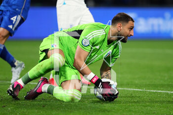 2023-03-23 - Gianluigi Donnarumma goalkeeper of Italy in action during the UEFA Euro 2024, European Qualifiers, Group C football match between Italy and England on March 23, 2023 at Stadio Diego Armando Maradona in Naples, Italy - FOOTBALL - EURO 2024 - QUALIFYING - ITALY V ENGLAND - UEFA EUROPEAN - SOCCER