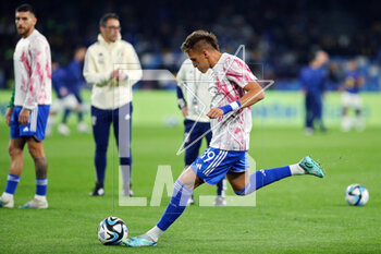 2023-03-23 - Mateo Retegui of Italy warming up before the UEFA Euro 2024, European Qualifiers, Group C football match between Italy and England on March 23, 2023 at Stadio Diego Armando Maradona in Naples, Italy - FOOTBALL - EURO 2024 - QUALIFYING - ITALY V ENGLAND - UEFA EUROPEAN - SOCCER