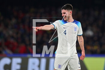 2023-03-23 - Declan Rice of England gestures and smiles during the UEFA Euro 2024, European Qualifiers, Group C football match between Italy and England on March 23, 2023 at Stadio Diego Armando Maradona in Naples, Italy - FOOTBALL - EURO 2024 - QUALIFYING - ITALY V ENGLAND - UEFA EUROPEAN - SOCCER