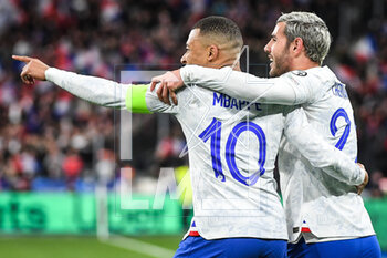 2023-03-24 - Kylian MBAPPE of France celebrate his goal with Theo HERNANDEZ of France during the UEFA Euro 2024, European Qualifiers, Group B football match between France and Netherlands on March 24, 2023 at Stade de France in Saint-Denis near Paris, France - FOOTBALL - EURO 2024 - QUALIFYING - FRANCE V NETHERLANDS - UEFA EUROPEAN - SOCCER