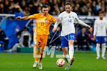 2023-03-24 - Steven Berghuis of the Netherlands challenges Adrien Rabiot of France during the UEFA Euro 2024, European Qualifiers, Group B football match between France and Netherlands on March 24, 2023 at Stade de France in Saint-Denis near Paris, France - FOOTBALL - EURO 2024 - QUALIFYING - FRANCE V NETHERLANDS - UEFA EUROPEAN - SOCCER