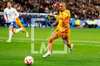 2023-03-24 - Donyell Malen of the Netherlands during the UEFA Euro 2024, European Qualifiers, Group B football match between France and Netherlands on March 24, 2023 at Stade de France in Saint-Denis near Paris, France - FOOTBALL - EURO 2024 - QUALIFYING - FRANCE V NETHERLANDS - UEFA EUROPEAN - SOCCER