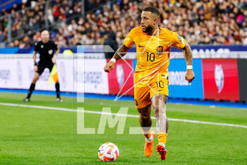 2023-03-24 - Memphis Depay of the Netherlands during the UEFA Euro 2024, European Qualifiers, Group B football match between France and Netherlands on March 24, 2023 at Stade de France in Saint-Denis near Paris, France - FOOTBALL - EURO 2024 - QUALIFYING - FRANCE V NETHERLANDS - UEFA EUROPEAN - SOCCER