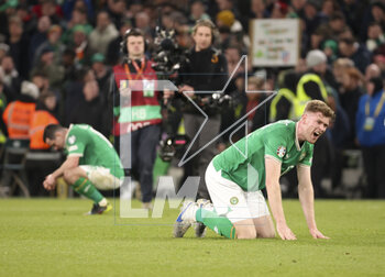2023-03-27 - Players of Ireland are dejected at final whistle following the UEFA Euro 2024, European Qualifiers, Group B football match between Republic of Ireland and France on March 27, 2023 at Dublin Arena in Dublin, Republic of Ireland - FOOTBALL - EURO 2024 - QUALIFYING - REPUBLIC OF IRELAND V FRANCE - UEFA EUROPEAN - SOCCER