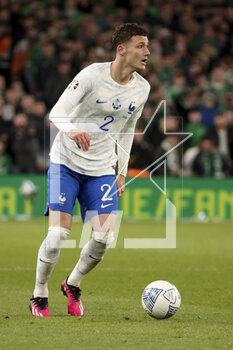 2023-03-27 - Benjamin Pavard of France during the UEFA Euro 2024, European Qualifiers, Group B football match between Republic of Ireland and France on March 27, 2023 at Dublin Arena in Dublin, Republic of Ireland - FOOTBALL - EURO 2024 - QUALIFYING - REPUBLIC OF IRELAND V FRANCE - UEFA EUROPEAN - SOCCER