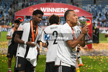 2023-06-02 - Happiness of Germany U17 after win the final phase Under-17 Championship Hungary 2023 soccer match vs. France U17 at the Nandor Hidegkuti Stadion stadium in Budapest, Hungary, 2nd of June 2023 - UNDER 17 FINAL - GERMANY VS FRANCE - UEFA EUROPEAN - SOCCER