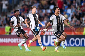 2023-06-02 - Happiness of Germany U17 after win the final phase Under-17 Championship Hungary 2023 soccer match vs. France U17 at the Nandor Hidegkuti Stadion stadium in Budapest, Hungary, 2nd of June 2023 - UNDER 17 FINAL - GERMANY VS FRANCE - UEFA EUROPEAN - SOCCER