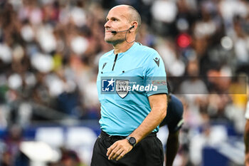 2023-06-19 - Referee Antonio MATEU LAHOZ during the UEFA Euro 2024, European Qualifiers, Group B, football match between France and Greece on June 19, 2023 at Stade de France in Saint-Denis, France - FOOTBALL - EURO 2024 - QUALIFYING - FRANCE V GREECE - UEFA EUROPEAN - SOCCER