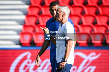 2023-09-06 - Kylian MBAPPE of France and Didier DESCHAMPS of France during the training of the French team ahead of the UEFA Euro 2024, European Qualifiers football match between France and Ireland, on September 6, 2023 at Parc des Princes Stadium in Paris, France - FOOTBALL - EURO 2024 - FRANCE V REPUBLIC OF IRELAND - TRAINING AND PRESS CONFERENCE - UEFA EUROPEAN - SOCCER