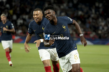 2023-09-07 - Aurelien Tchouameni of France celebrates his goa with Kylian Mbappe (left) during the UEFA Euro 2024, European Qualifiers Group B football match between France and Republic of Ireland on September 7, 2023 at Parc des Princes stadium in Paris, France - FOOTBALL - EURO 2024 - QUALIFYING - FRANCE V REPUBLIC OF IRELAND - UEFA EUROPEAN - SOCCER