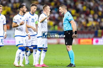 2023-09-13 - Referee Willy Delajod shouting during the UEFA Euro 2024, European Qualifiers, Group I football match between Romania and Kosovo on September 12, 2023 at Arena Nationala in Bucharest, Romania - FOOTBALL - EURO 2024 - QUALIFYING - ROMANIA V KOSOVO - UEFA EUROPEAN - SOCCER