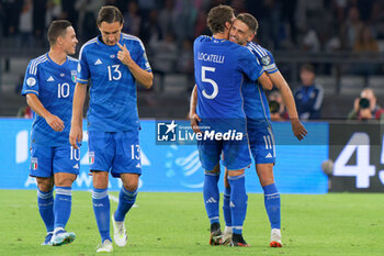 2023-10-14 - Domenico Berardi of Italy celebrates after scoring a goal with Manuel Locatelli of Italy - UEFA EURO 2024 QUALIFIERS - ITALY VS MALTA - UEFA EUROPEAN - SOCCER