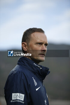 2023-10-17 - Jan Peder Jalland Head Coach  of Norway during Italy U21  vs Norway U21, 3° match of European Qualifiers 2025 group A, game at GNerone Claudio Druso in Bolzano - Bolzen (BZ), Italy, on October 17, 2023. - 2025 UEFA EURO UNDER 21 QUALIFIERS - ITALY VS NORWAY - UEFA EUROPEAN - SOCCER
