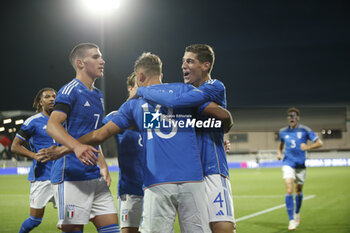 2023-10-17 - Francesco Pio Esposito of Italy  celebrates with team the goal during Italy U21  vs Norway U21, 3° match of European Qualifiers 2025 group A, game at GNerone Claudio Druso in Bolzano - Bolzen (BZ), Italy, on October 17, 2023. - 2025 UEFA EURO UNDER 21 QUALIFIERS - ITALY VS NORWAY - UEFA EUROPEAN - SOCCER