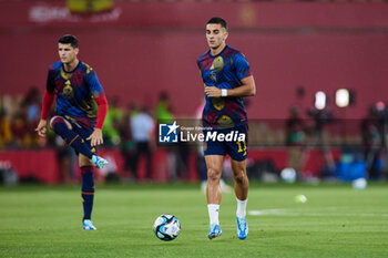 2023-10-12 - Ferran Torres of Spain warms up during the UEFA EURO 2024, European Qualifiers Group A football match between Spain and Scotland on October 12, 2023 at La Cartuja stadium in Sevilla, Spain - FOOTBALL - EURO 2024 - QUALIFYING - SPAIN V SCOTLAND - UEFA EUROPEAN - SOCCER