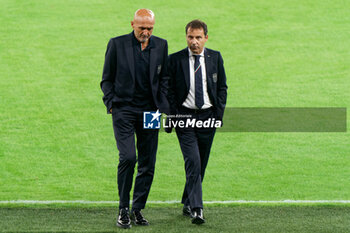 2023-10-13 - BARI, ITALY - OCTOBER 13: Luciano Spalletti head coach of Italy and Giovanni Valentini of FIGC during pitch inspection at Stadio San Nicola on October 13, 2023 in Bari, Italy. - PRESS CONFERENCE ITALY - UEFA EUROPEAN - SOCCER