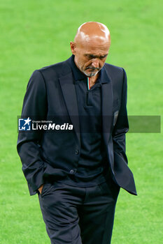 2023-10-13 - BARI, ITALY - OCTOBER 13: Luciano Spalletti head coach of Italy during pitch inspection at Stadio San Nicola on October 13, 2023 in Bari, Italy. - PRESS CONFERENCE ITALY - UEFA EUROPEAN - SOCCER
