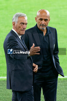 2023-10-13 - BARI, ITALY - OCTOBER 13: Gabriele Gravina president of FIGC, Luciano Spalletti head coach of Italy during pitch inspection at Stadio San Nicola on October 13, 2023 in Bari, Italy. - PRESS CONFERENCE ITALY - UEFA EUROPEAN - SOCCER