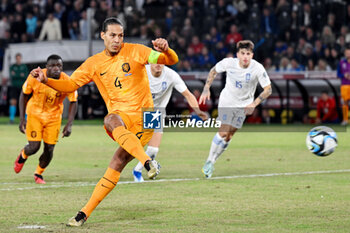2023-10-16 - Virgil van Dijk of the Netherlands scores a penalty during the UEFA Euro 2024, Qualifiers Group B football match between Greece and Netherlands on October 16, 2023 at OPAP Arena in Athens, Greece - FOOTBALL - EURO 2024 - QUALIFYING - GREECE V NETHERLANDS - UEFA EUROPEAN - SOCCER