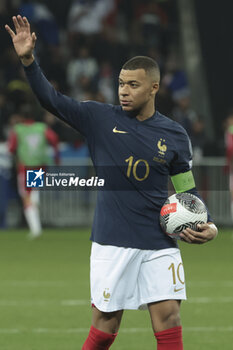 2023-11-18 - Kylian Mbappe of France celebrates the victory following the UEFA Euro 2024, Qualifiers, Group B football match between France and Gibraltar on November 18, 2023 at Allianz Riviera stadium in Nice, France - FOOTBALL - EURO 2024 - QUALIFYING - FRANCE V GIBRALTAR - UEFA EUROPEAN - SOCCER