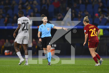 2023-03-21 - Referee Iuliana Demetrescu (ROU) during the Quarter-finals, 1st leg UEFA Women's Champions League between A.S. Roma and FC Barcelona on March 21, 2023 at the Stadio Olimpico in Rome. - AS ROMA VS FC BARCELONA - UEFA CHAMPIONS LEAGUE WOMEN - SOCCER