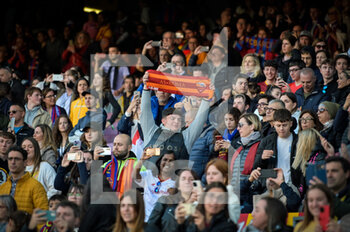 2023-03-29 - AS roma fan during a Woman's Champions League match between FC Barcelona Femaní and AS Roma Fem at Spotify Camp Nou, in Barcelona, Spain on March 29, 2023. (Photo / Felipe Mondino) - FC BARCELONA VS AS ROMA - UEFA CHAMPIONS LEAGUE WOMEN - SOCCER