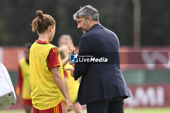 2023-10-18 - Manuela Giugliano and Alessandro Spugna of A.S. Roma Women during the Round 2, second leg of the UEFA Women's Champions League between F.C. Vorskla vs A.S. Roma, 18 October 2023 at the Stadio Tre Fontane in Rome, Italy. - AS ROMA VS FC VORSKLA - UEFA CHAMPIONS LEAGUE WOMEN - SOCCER