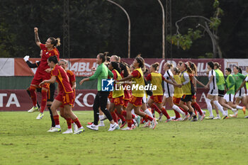 2023-10-18 - A.S. Roma Women and F.C. Vorskla squads greets the fans during the Round 2, second leg of the UEFA Women's Champions League between F.C. Vorskla vs A.S. Roma, 18 October 2023 at the Stadio Tre Fontane in Rome, Italy. - AS ROMA VS FC VORSKLA - UEFA CHAMPIONS LEAGUE WOMEN - SOCCER