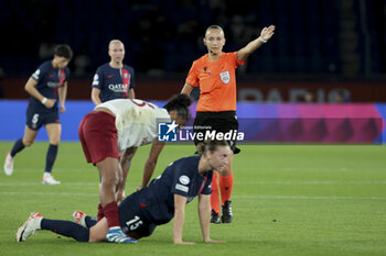 2023-10-18 - Referee Ivana Projkovska of North Macedonia during the UEFA Women's Champions League, Round 2, 2nd leg football match between Paris Saint-Germain and Manchester United on October 18, 2023 at Parc des Princes stadium in Paris, France - FOOTBALL - WOMEN'S CHAMPIONS LEAGUE - PARIS SG V MANCHESTER UNITED - UEFA CHAMPIONS LEAGUE WOMEN - SOCCER