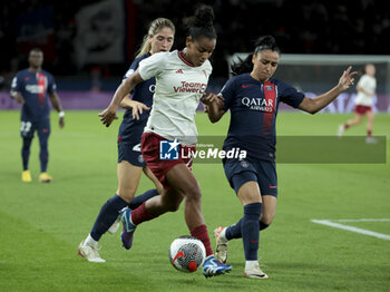 2023-10-18 - Geyse of Manchester United, Sakina Karchaoui of PSG during the UEFA Women's Champions League, Round 2, 2nd leg football match between Paris Saint-Germain and Manchester United on October 18, 2023 at Parc des Princes stadium in Paris, France - FOOTBALL - WOMEN'S CHAMPIONS LEAGUE - PARIS SG V MANCHESTER UNITED - UEFA CHAMPIONS LEAGUE WOMEN - SOCCER