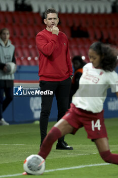 2023-10-18 - Coach of Manchester United Marc Skinner during the UEFA Women's Champions League, Round 2, 2nd leg football match between Paris Saint-Germain and Manchester United on October 18, 2023 at Parc des Princes stadium in Paris, France - FOOTBALL - WOMEN'S CHAMPIONS LEAGUE - PARIS SG V MANCHESTER UNITED - UEFA CHAMPIONS LEAGUE WOMEN - SOCCER