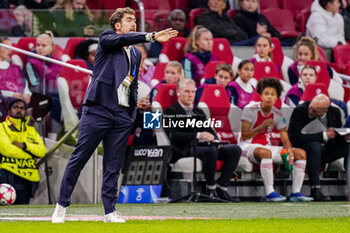 2023-11-15 - Head Coach Jocelyn Precheur of Paris Saint-Germain during the UEFA Women's Champions League, Group C football match between AFC Ajax and Paris Saint-Germain on November 15, 2023 at the Johan Cruijff ArenA in Amsterdam, Netherlands - FOOTBALL - WOMEN'S CHAMPIONS LEAGUE - AJAX V PARIS SG - UEFA CHAMPIONS LEAGUE WOMEN - SOCCER