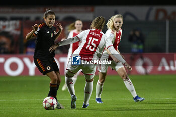 2023-11-23 - Manuela Giugliano of A.S. Roma Women during the Round 2, day 2 Group C of the UEFA Women's Champions League between F.C. Vorskla vs A.S. Roma, 23 November 2023 at the Stadio Tre Fontane in Rome, Italy. - ROMA WOMEN VS AJAX WOMEN - UEFA CHAMPIONS LEAGUE WOMEN - SOCCER