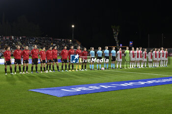 2023-11-23 - A.S. Roma Women and A.F.C. Ajax line up for a team photograph during the Round 2, day 2 Group C of the UEFA Women's Champions League between F.C. Vorskla vs A.S. Roma, 23 November 2023 at the Stadio Tre Fontane in Rome, Italy. - ROMA WOMEN VS AJAX WOMEN - UEFA CHAMPIONS LEAGUE WOMEN - SOCCER