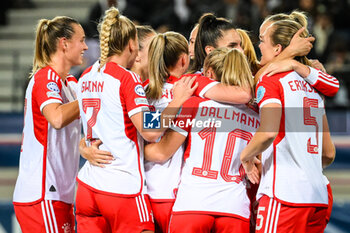 2023-11-23 - Magdalena ERIKSSON of Bayern Munich celebrate his goal with teammates during the UEFA Women's Champions League, Group C football match between Paris Saint-Germain and Bayern Munich on November 23, 2023 at Jean Bouin stadium in Paris, France - FOOTBALL - WOMEN'S CHAMPIONS LEAGUE - PARIS SG V BAYERN MUNICH - UEFA CHAMPIONS LEAGUE WOMEN - SOCCER