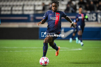 2023-11-23 - Tabitha CHAWINGA of PSG during the UEFA Women's Champions League, Group C football match between Paris Saint-Germain and Bayern Munich on November 23, 2023 at Jean Bouin stadium in Paris, France - FOOTBALL - WOMEN'S CHAMPIONS LEAGUE - PARIS SG V BAYERN MUNICH - UEFA CHAMPIONS LEAGUE WOMEN - SOCCER