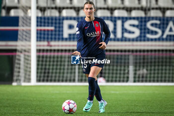 2023-11-23 - Clare HUNT of PSG during the UEFA Women's Champions League, Group C football match between Paris Saint-Germain and Bayern Munich on November 23, 2023 at Jean Bouin stadium in Paris, France - FOOTBALL - WOMEN'S CHAMPIONS LEAGUE - PARIS SG V BAYERN MUNICH - UEFA CHAMPIONS LEAGUE WOMEN - SOCCER