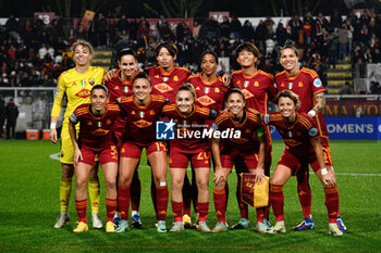 2023-12-20 - AS Roma team during the UEFA Women’s Champions League 2023/24 group stage group C match between  AS Roma vs Paris Saint Germain FC at the Tre Fontane stadium Rome on 20 December 2023. - ROMA VS PARIS SAINT-GERMAIN - UEFA CHAMPIONS LEAGUE WOMEN - SOCCER