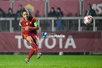 2023-12-20 - Manuela Giugliano (AS Roma) goal 1-3 during the UEFA Women’s Champions League 2023/24 group stage group C match between  AS Roma vs Paris Saint Germain FC at the Tre Fontane stadium Rome on 20 December 2023. - ROMA VS PARIS SAINT-GERMAIN - UEFA CHAMPIONS LEAGUE WOMEN - SOCCER