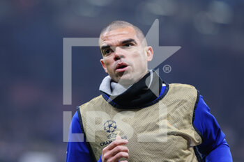 2023-02-22 - Pepe of FC Porto looks on during the UEFA Champions League 2022/23 Round of 16 - First leg football match between FC Internazionale and FC Porto at Giuseppe Meazza Stadium, Milan, Italy on February 22, 2023 - INTER - FC INTERNAZIONALE VS FC PORTO - UEFA CHAMPIONS LEAGUE - SOCCER