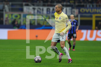 2023-02-22 - Pepe of FC Porto in action during the UEFA Champions League 2022/23 Round of 16 - First leg football match between FC Internazionale and FC Porto at Giuseppe Meazza Stadium, Milan, Italy on February 22, 2023 - INTER - FC INTERNAZIONALE VS FC PORTO - UEFA CHAMPIONS LEAGUE - SOCCER