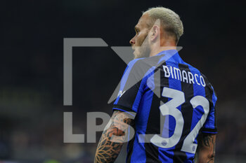 2023-02-22 - Federico Dimarco of FC Internazionale looks on during the UEFA Champions League 2022/23 Round of 16 - First leg football match between FC Internazionale and FC Porto at Giuseppe Meazza Stadium, Milan, Italy on February 22, 2023 - INTER - FC INTERNAZIONALE VS FC PORTO - UEFA CHAMPIONS LEAGUE - SOCCER