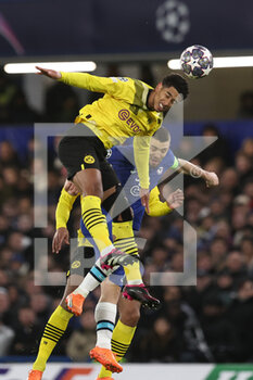 2023-03-07 - Jude Bellingham of Borussia Dortmund and Mateo Kovacic of Chelsea FC battle for the ball  - CHELSEA FC VS BORUSSIA DORTMUND - UEFA CHAMPIONS LEAGUE - SOCCER